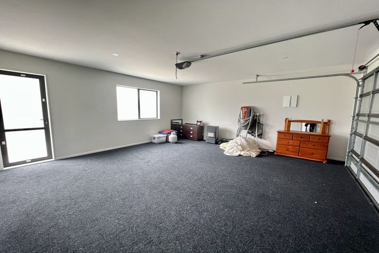 Photo of property in 21 Reserva Crescent, Kumeu, 0810