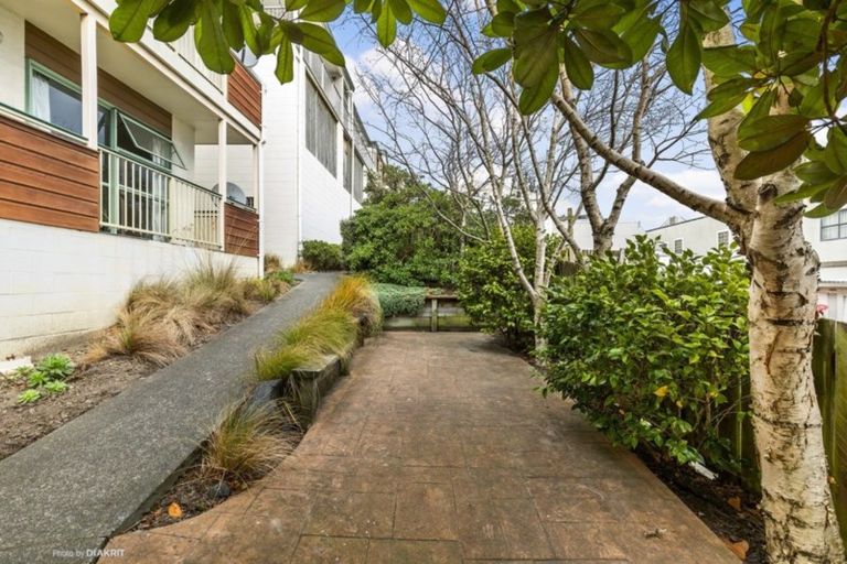Photo of property in 28/8 Girton Terrace, Mount Cook, Wellington, 6021