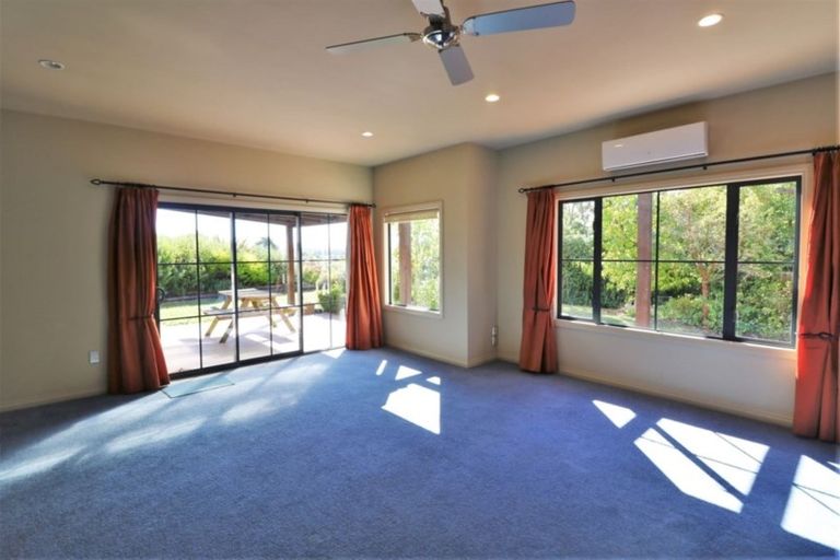 Photo of property in 14 Manse Road, Pleasant Point, 7903