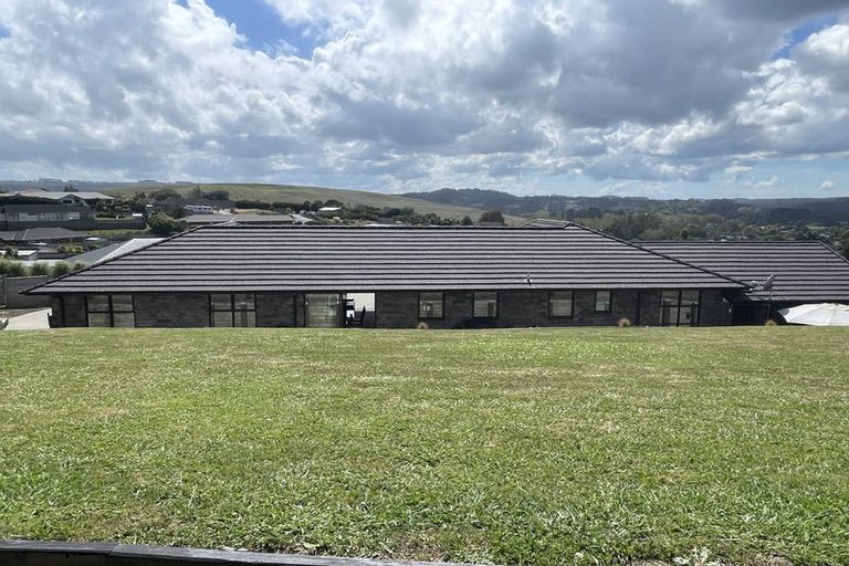 Photo of property in 104 Solan Drive, Waimauku, 0812