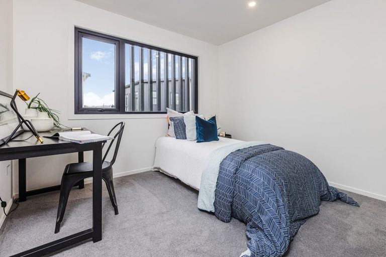 Photo of property in 3 Kaaramuramu Lane, Mangere Bridge, Auckland, 2022