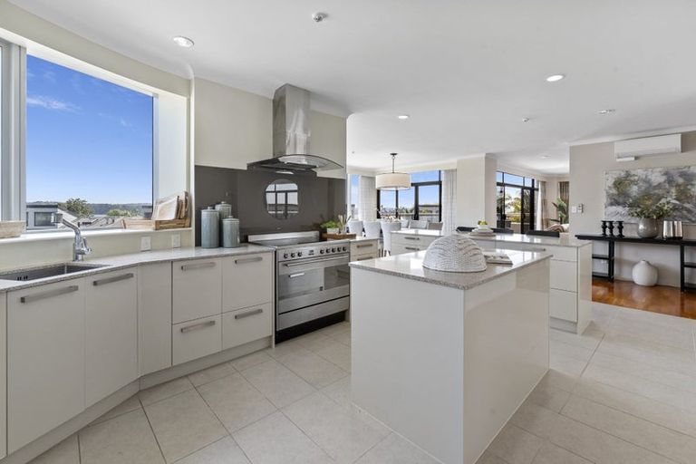 Photo of property in Shangri La Apartments, 1/97 Jervois Road, Herne Bay, Auckland, 1011
