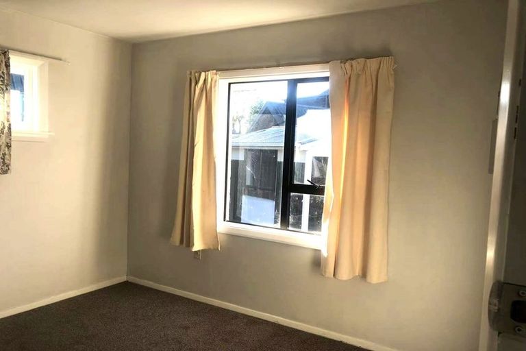 Photo of property in 20 Staveley Street, Avonhead, Christchurch, 8042