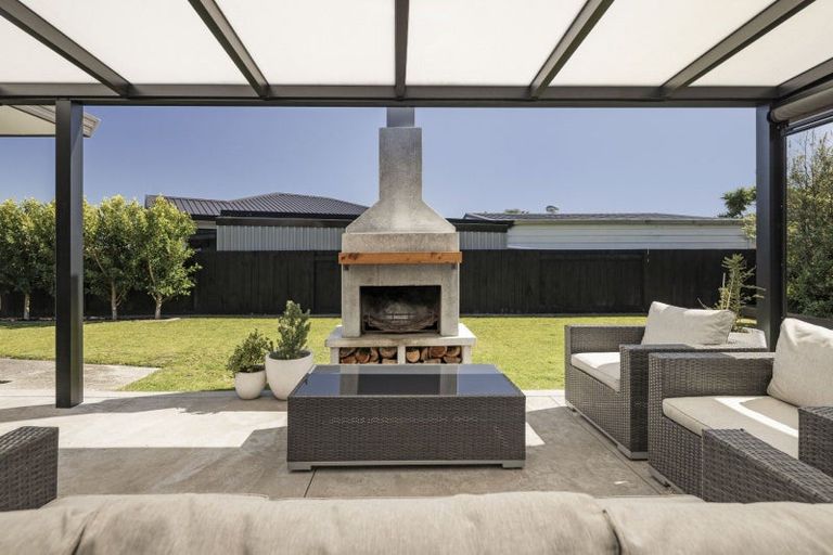 Photo of property in 61 Kane Road, Papamoa Beach, Papamoa, 3118