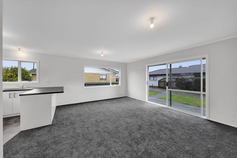 Photo of property in 8a Milmoe Street, Hawera, 4610