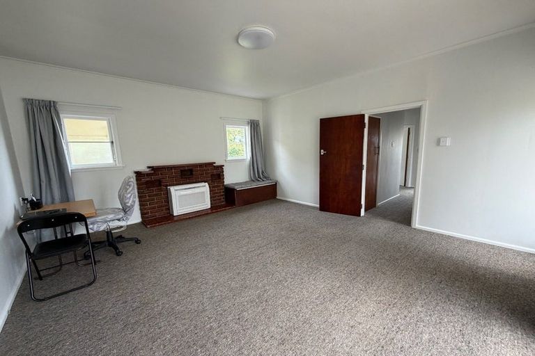 Photo of property in 805 Grove Road, Mayfair, Hastings, 4122