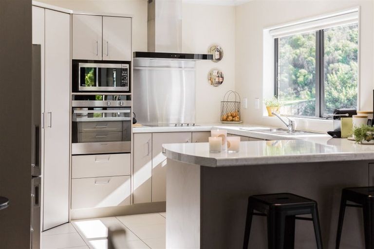 Photo of property in 48 Kahurangi Heights, Aotea, Porirua, 5024