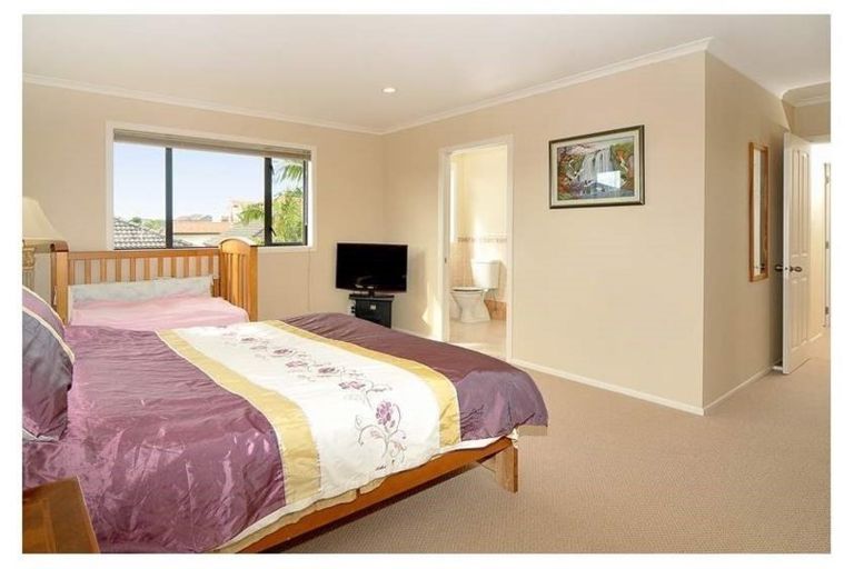 Photo of property in 104 Wayne Francis Drive, Flat Bush, Auckland, 2016