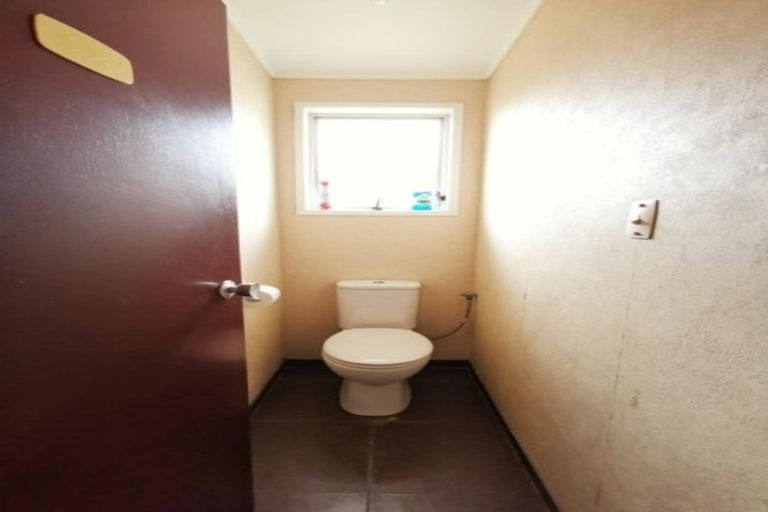 Photo of property in 3 Ciprian Place, Henderson, Auckland, 0612