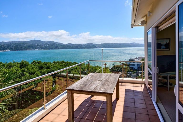 Photo of property in 14 The Crescent, Roseneath, Wellington, 6011