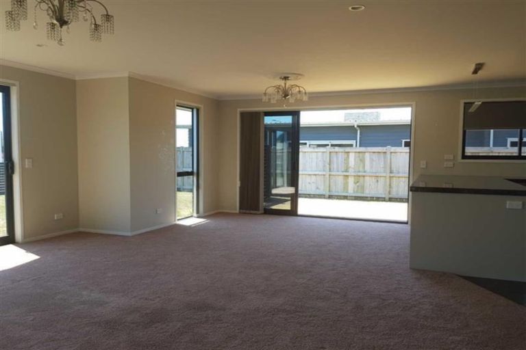 Photo of property in 18 Keene Drive, Bell Block, New Plymouth, 4312