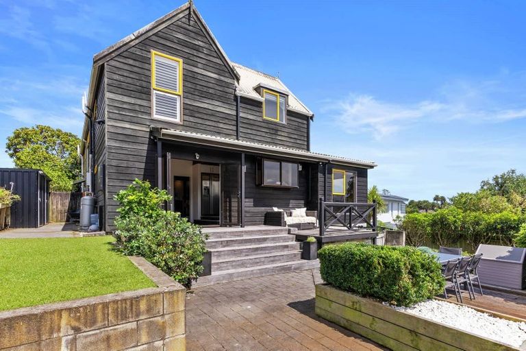 Photo of property in 1/21 Clovelly Road, Bucklands Beach, Auckland, 2012