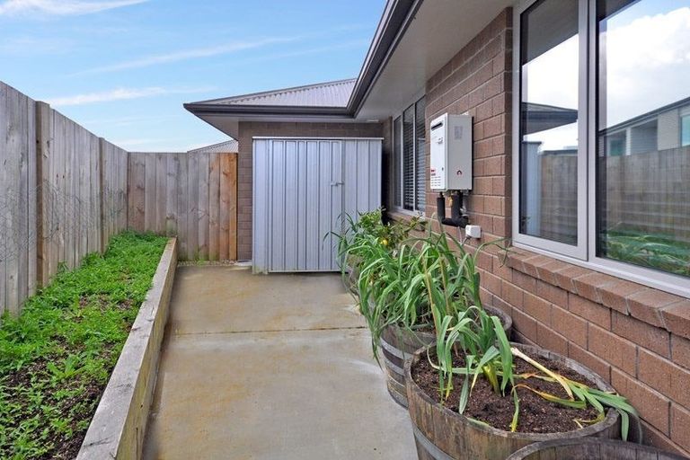Photo of property in 1/27 Jones Crescent, Melville, Hamilton, 3206