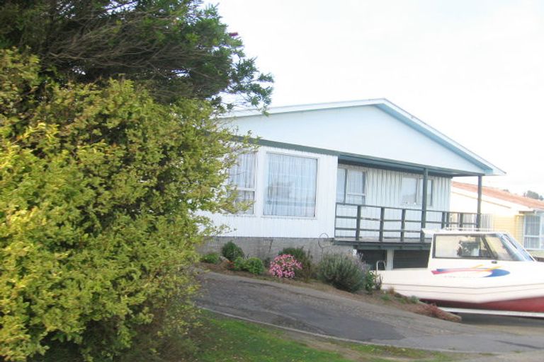 Photo of property in 10 Eskdale Road, Papakowhai, Porirua, 5024