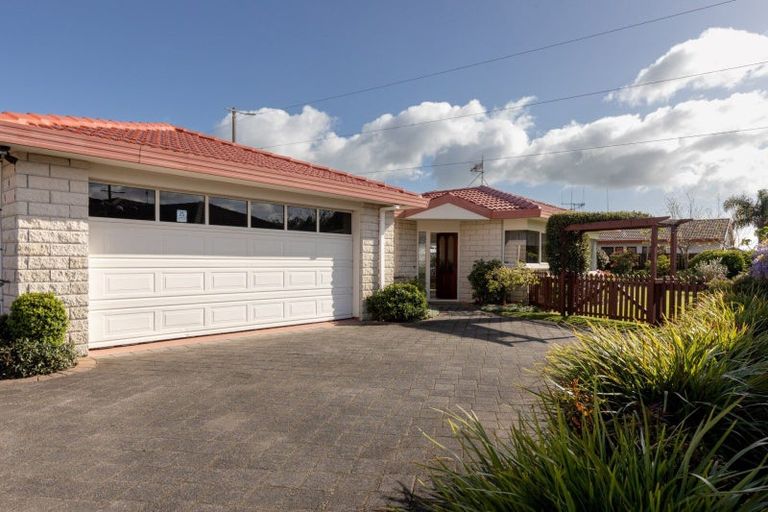 Photo of property in 22 Azalea Dell, Mount Maunganui, 3116