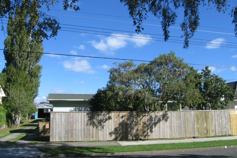 Photo of property in 18 Weka Grove, Elderslea, Upper Hutt, 5018