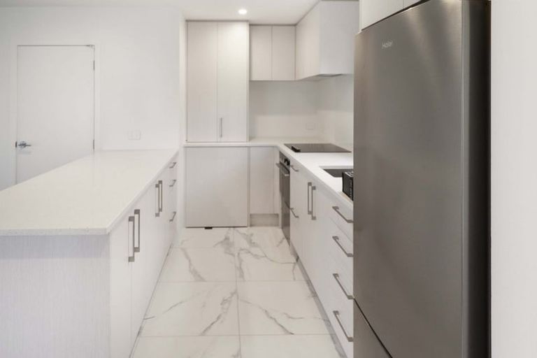 Photo of property in 1/4 Collingwood Street, Waterloo, Lower Hutt, 5011