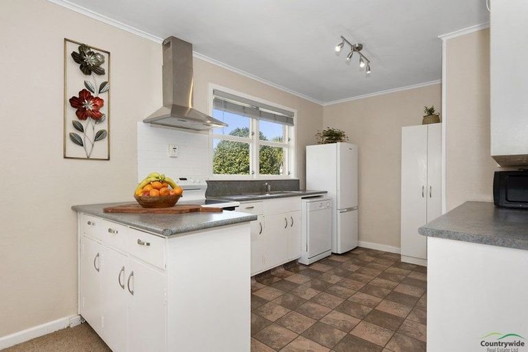 Photo of property in 2 Reid Drive, Putaruru, 3411