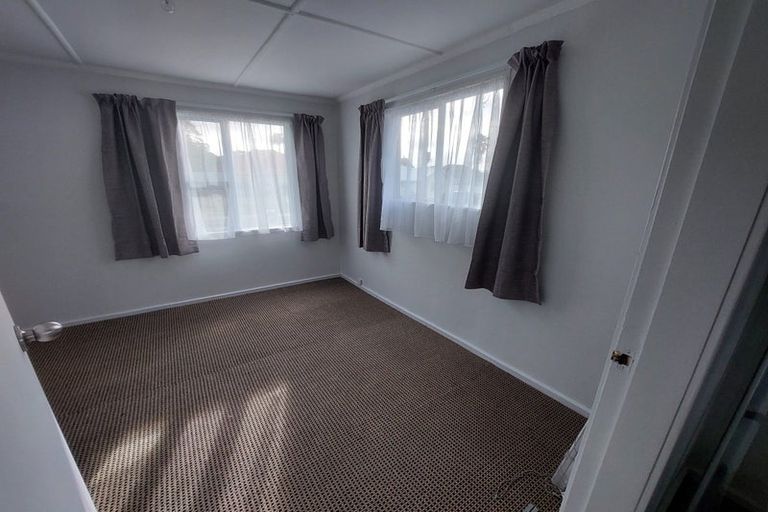 Photo of property in 5 List Street, Welbourn, New Plymouth, 4310