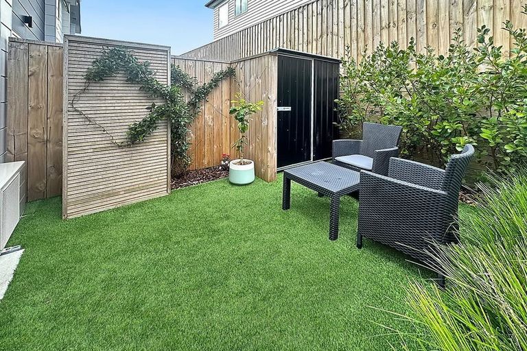 Photo of property in 13/21 Titoki Street, Te Atatu Peninsula, Auckland, 0610