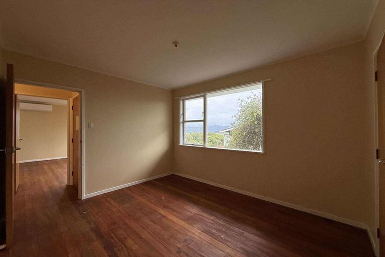 Photo of property in 23 Bushey Way, Maungaraki, Lower Hutt, 5010