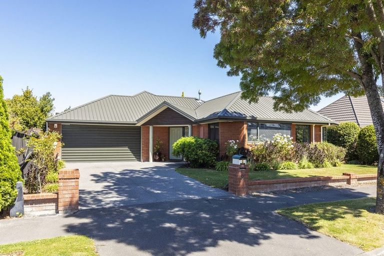 Photo of property in 6 Berkshire Drive, Avonhead, Christchurch, 8042