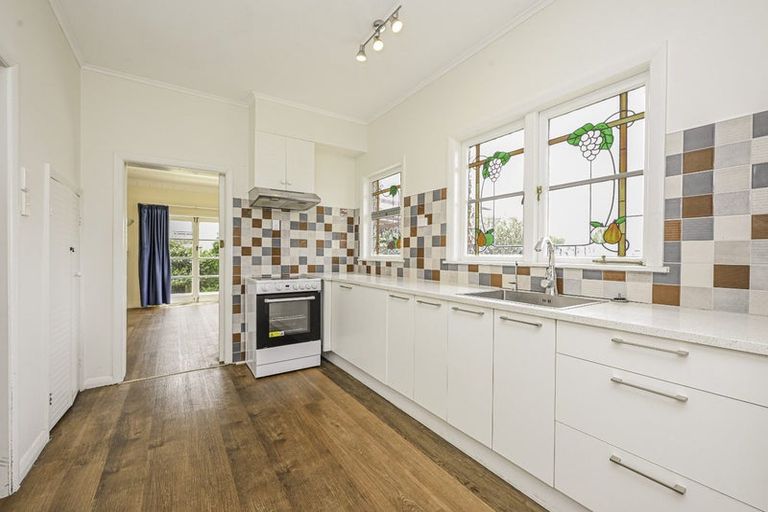 Photo of property in 98 Wallace Road, Papatoetoe, Auckland, 2025