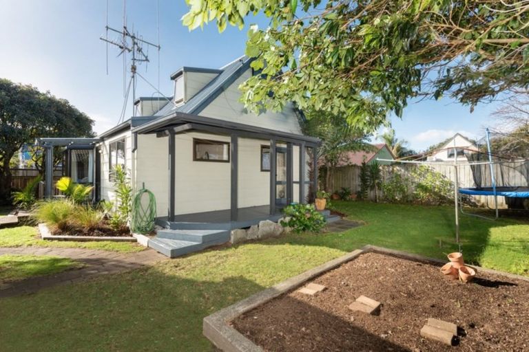 Photo of property in 128a Dickson Road, Papamoa Beach, Papamoa, 3118