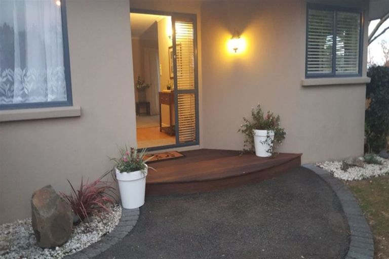 Photo of property in 1 Hoyte Place, Pukehangi, Rotorua, 3015