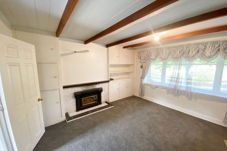 Photo of property in 128 Main North Road, Woodend, 7610