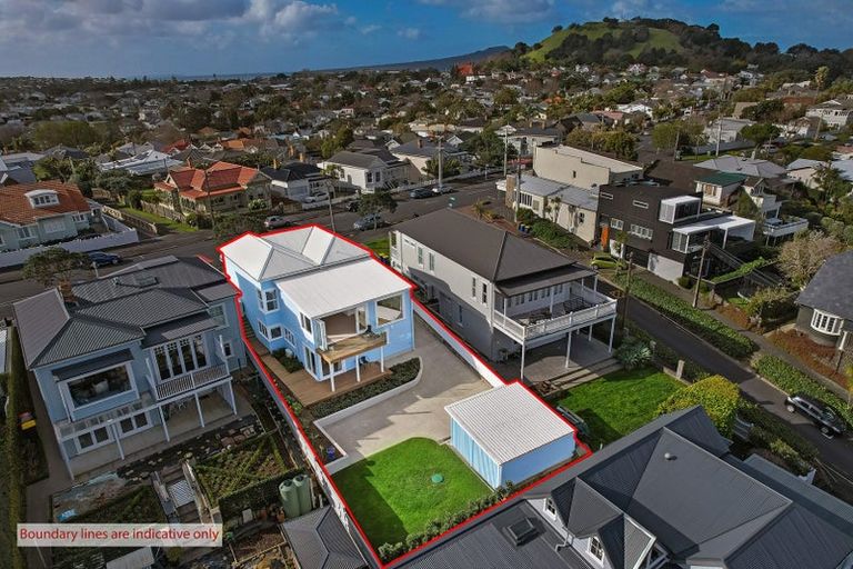 Photo of property in 37 Calliope Road, Devonport, Auckland, 0624