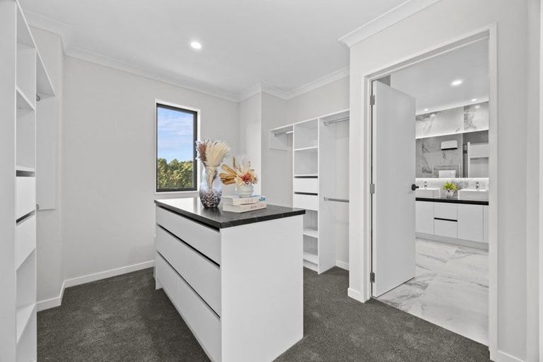 Photo of property in 17 Bremner Ridge Street, Flat Bush, Auckland, 2019