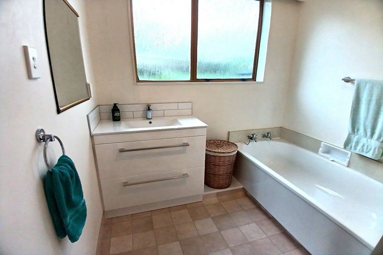 Photo of property in 88 Winara Avenue, Waikanae, 5036
