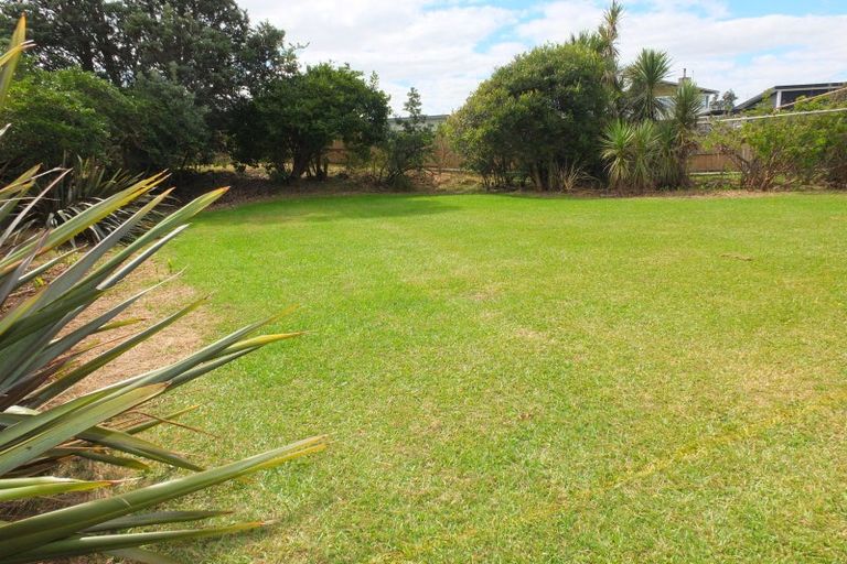 Photo of property in 17 Chaffey Street, Foxton Beach, Foxton, 4815