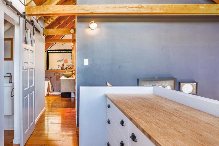 Photo of property in 28 Stillwater Crescent, Stillwater, Silverdale, 0993