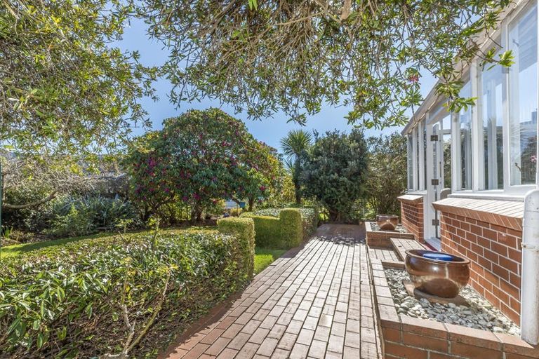 Photo of property in 66 Taylor Terrace, Tawa, Wellington, 5028