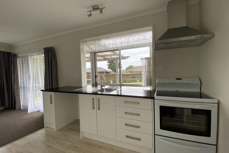Photo of property in 21 Adel Place, Weymouth, Auckland, 2103
