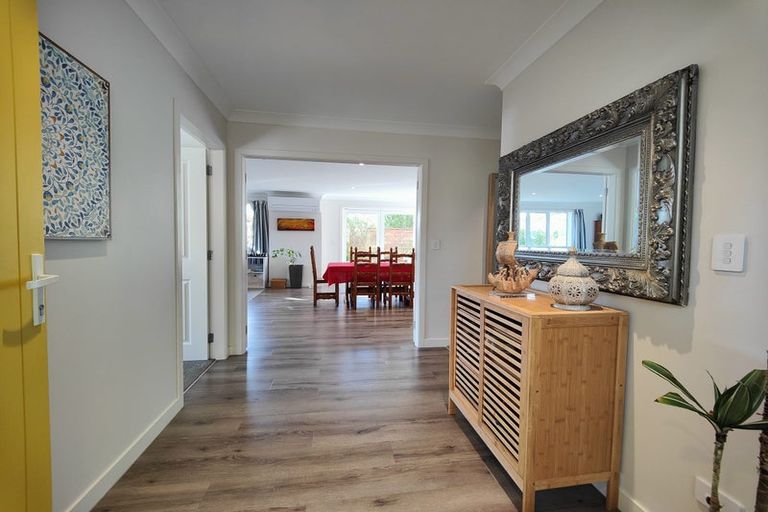 Photo of property in 18a Handyside Street, Tawa, Wellington, 5028