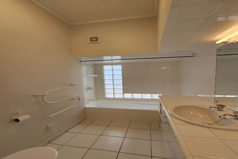 Photo of property in 105 Elizabeth Street, Mount Victoria, Wellington, 6011