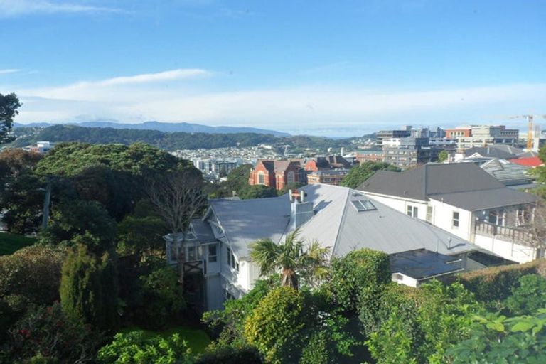Photo of property in 5 Upland Road, Kelburn, Wellington, 6012