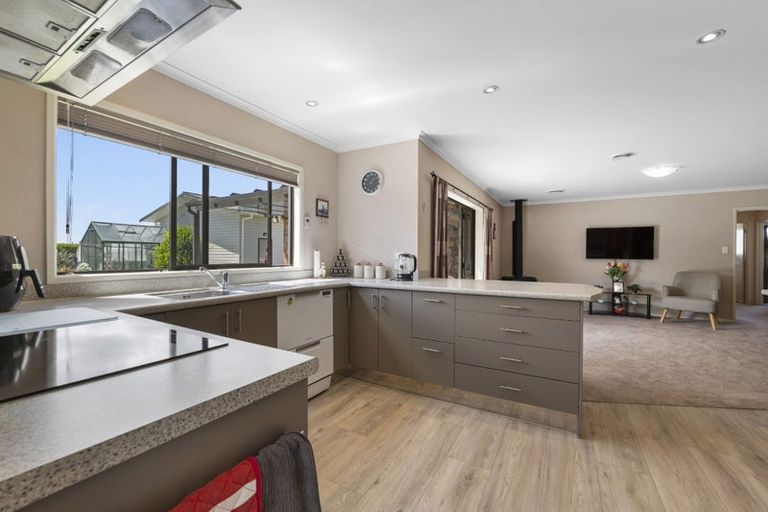 Photo of property in 79 Turuturu Road, Hawera, 4610