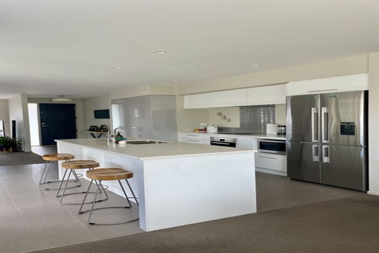 Photo of property in 7 Hiria Crescent, Papamoa Beach, Papamoa, 3118
