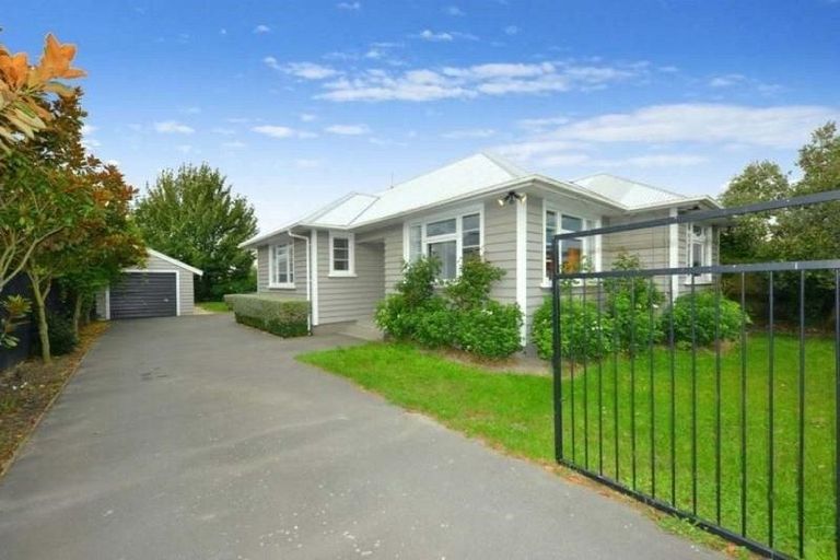 Photo of property in 222 Wairakei Road, Bryndwr, Christchurch, 8053