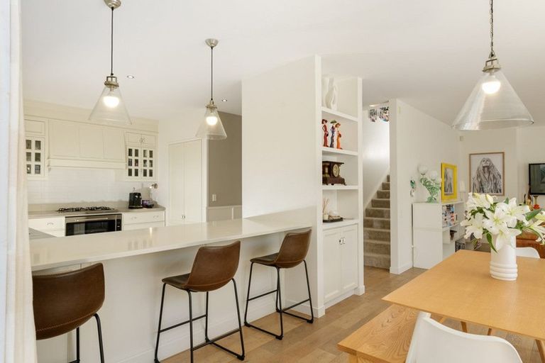 Photo of property in 215a Oceanbeach Road, Mount Maunganui, 3116