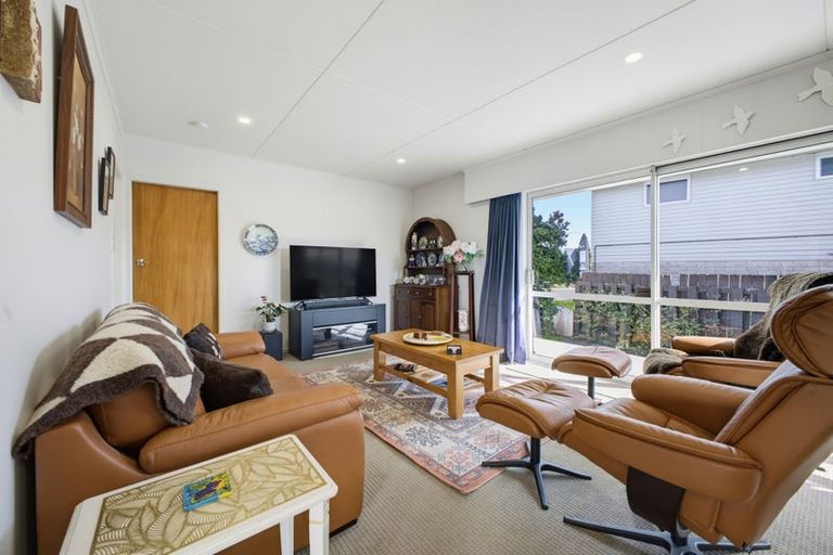 Photo of property in 205 Mangorei Road, Merrilands, New Plymouth, 4312