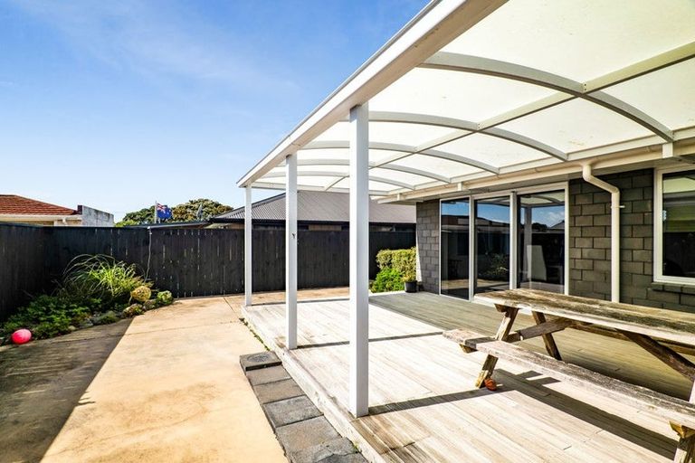 Photo of property in 110 Cracroft Street, Waitara, 4320