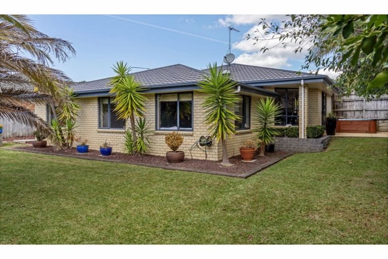 Photo of property in 98 Greenhithe Road, Greenhithe, Auckland, 0632