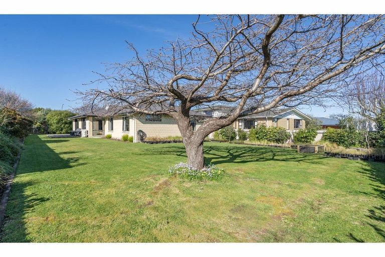 Photo of property in 37 Vogel Place, Waikiwi, Invercargill, 9810