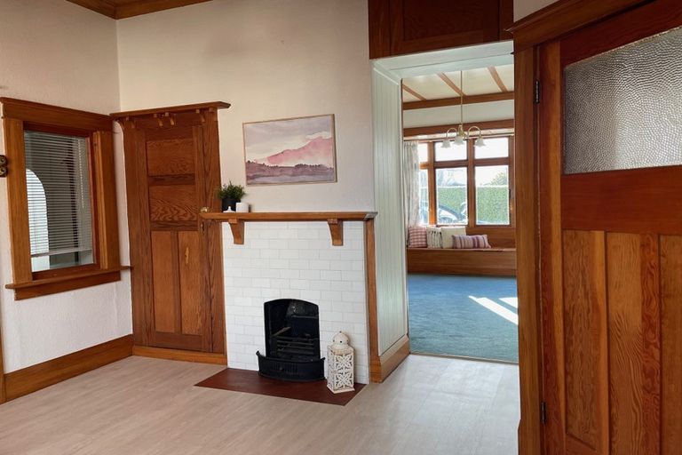 Photo of property in 1 Home Street, Winton, 9720