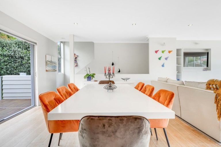 Photo of property in 25 Endymion Place, Half Moon Bay, Auckland, 2012